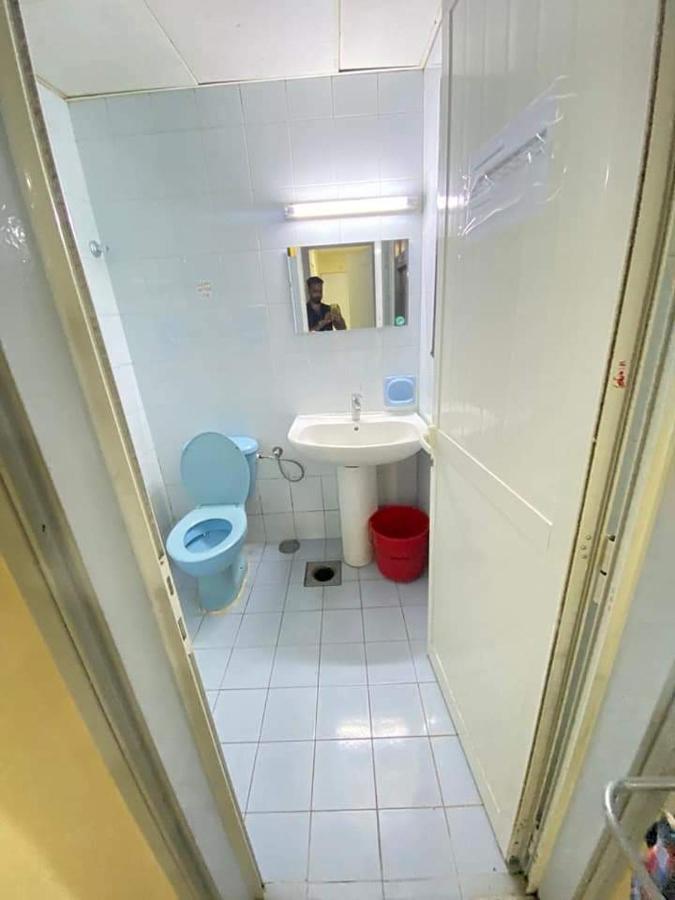Single Room Near "World Trade Centre&Beach" Abudhabi Abu Dhabi Bagian luar foto